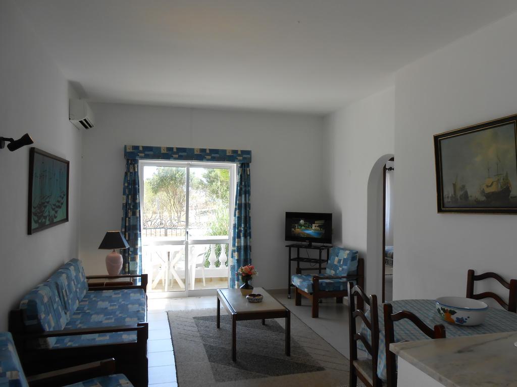 Dona Ana Garden Hotel ลากอส ห้อง รูปภาพ