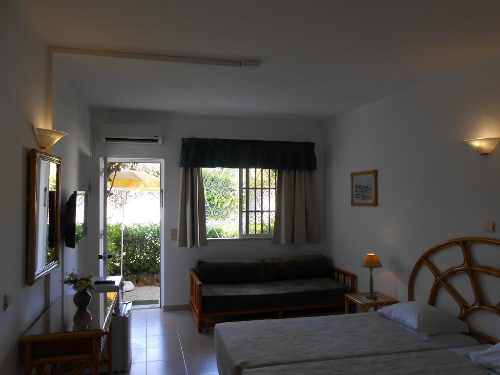 Dona Ana Garden Hotel ลากอส ห้อง รูปภาพ